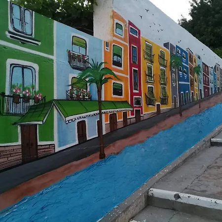 La Muralla Apartment *